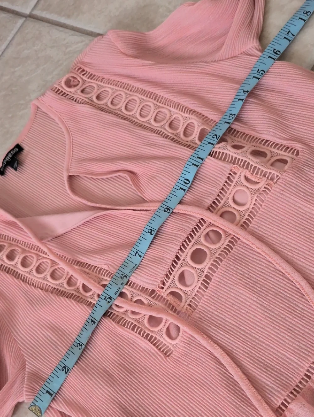 Express Pink Blouse Bell Sleeves Size XS - Picture 3 of 5